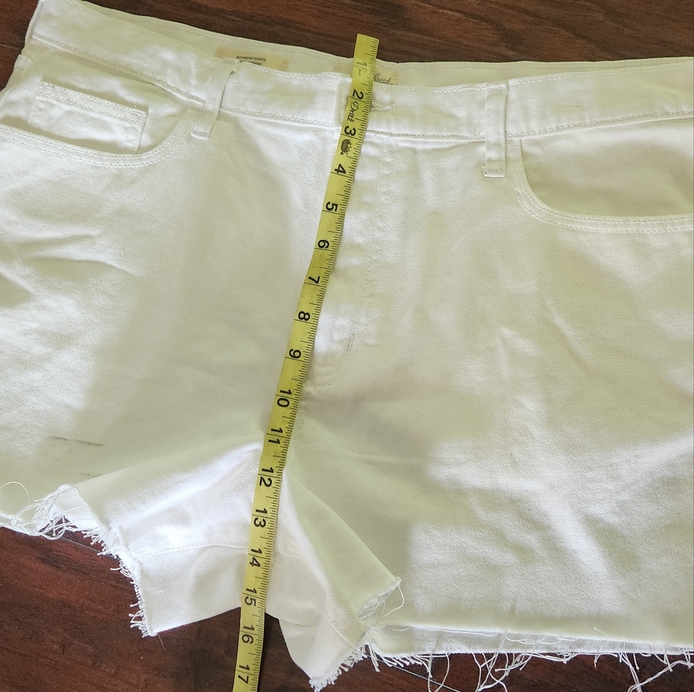 Universal Thread White Boyfriend Shorts - image 4